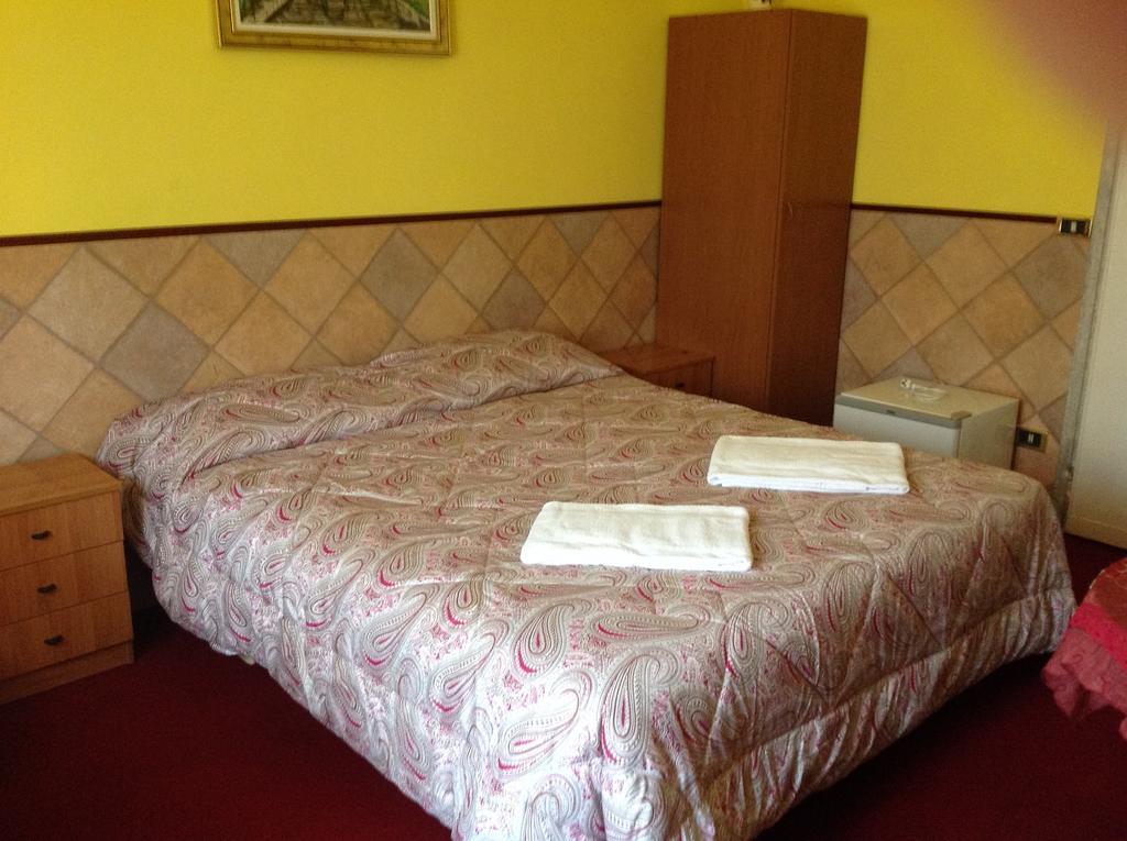 Termini Accommodation Roma Cameră foto